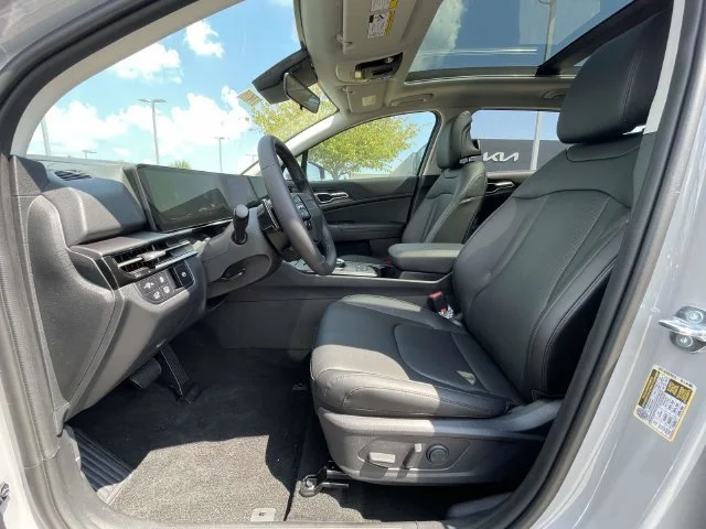 New 2027 Wolf Gray Kia EX image 16