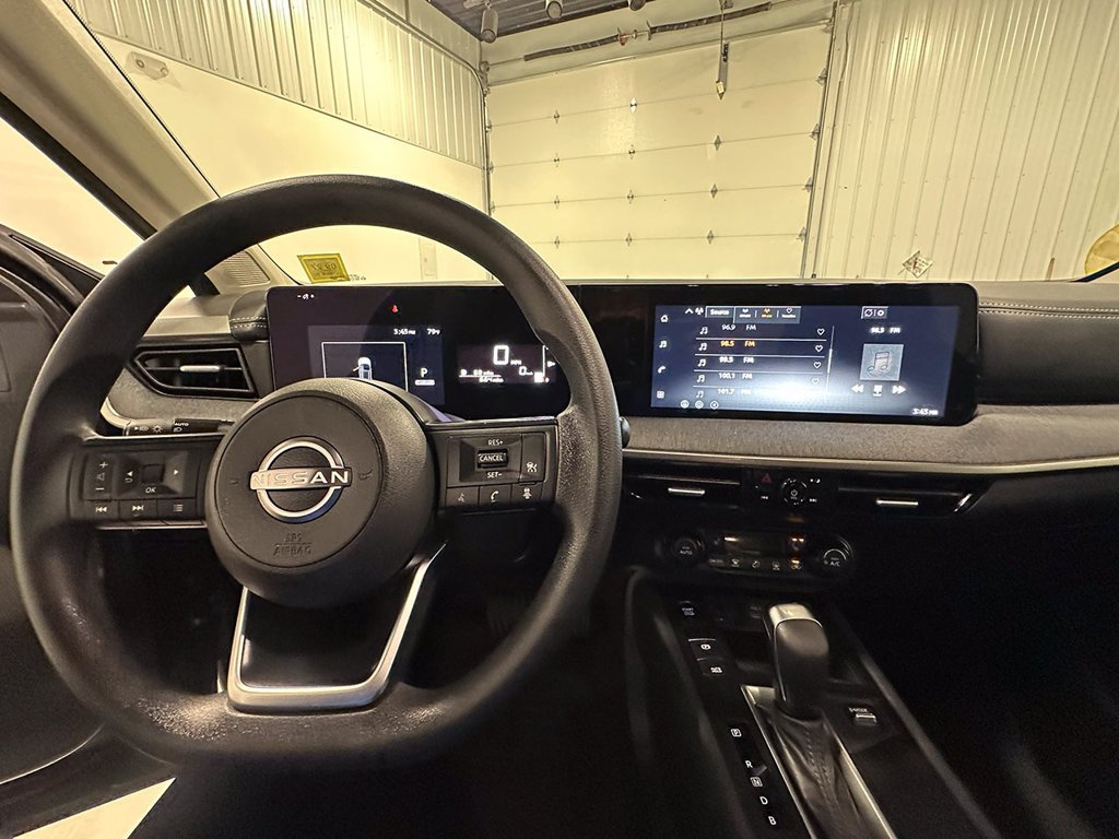 Used 2026  Nissan SV image 37
