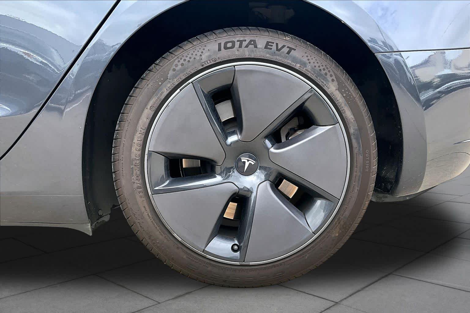 Used 2023 Deep Blue Metallic Tesla  image 10