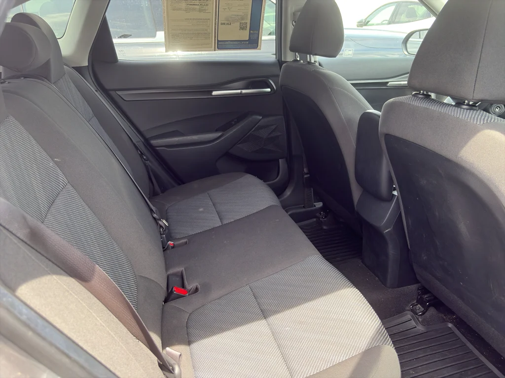 Used 2022 Steel Gray Kia LX image 4