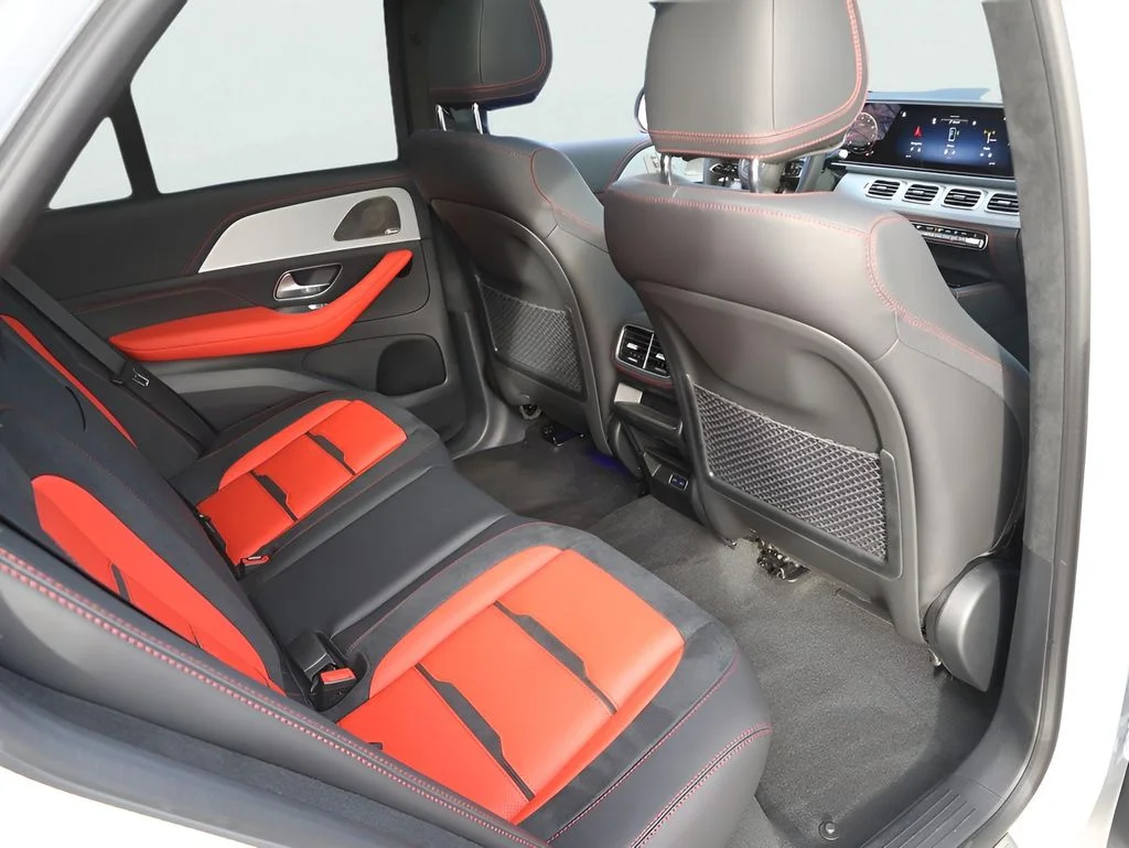 New 2025 MANUFAKTUR Moonlight White Metallic Mercedes-Benz GLE 63 S AMG® image 20