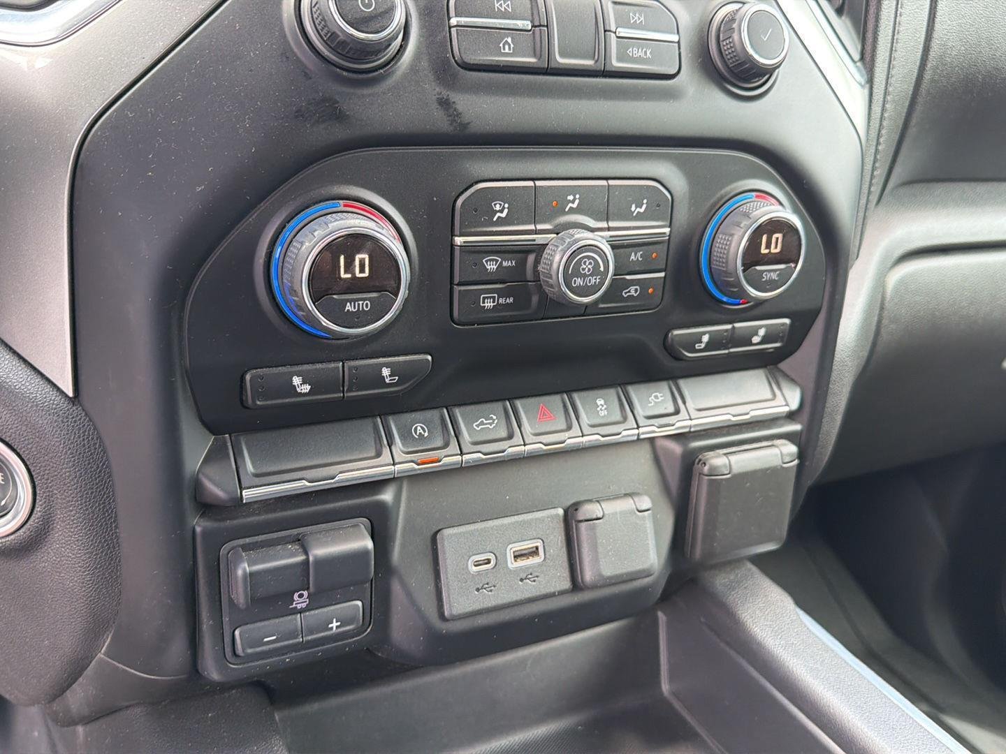 Used 2019 Northsky Blue Metallic Chevrolet RST image 26
