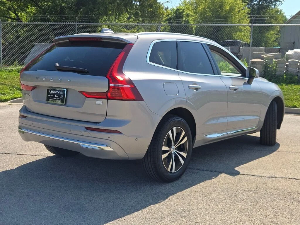 Used 2022 Gray Volvo T8 Inscription Expression image 13