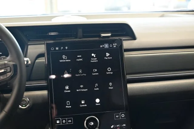 2026 GMC Terrain AT4 - Photo 15