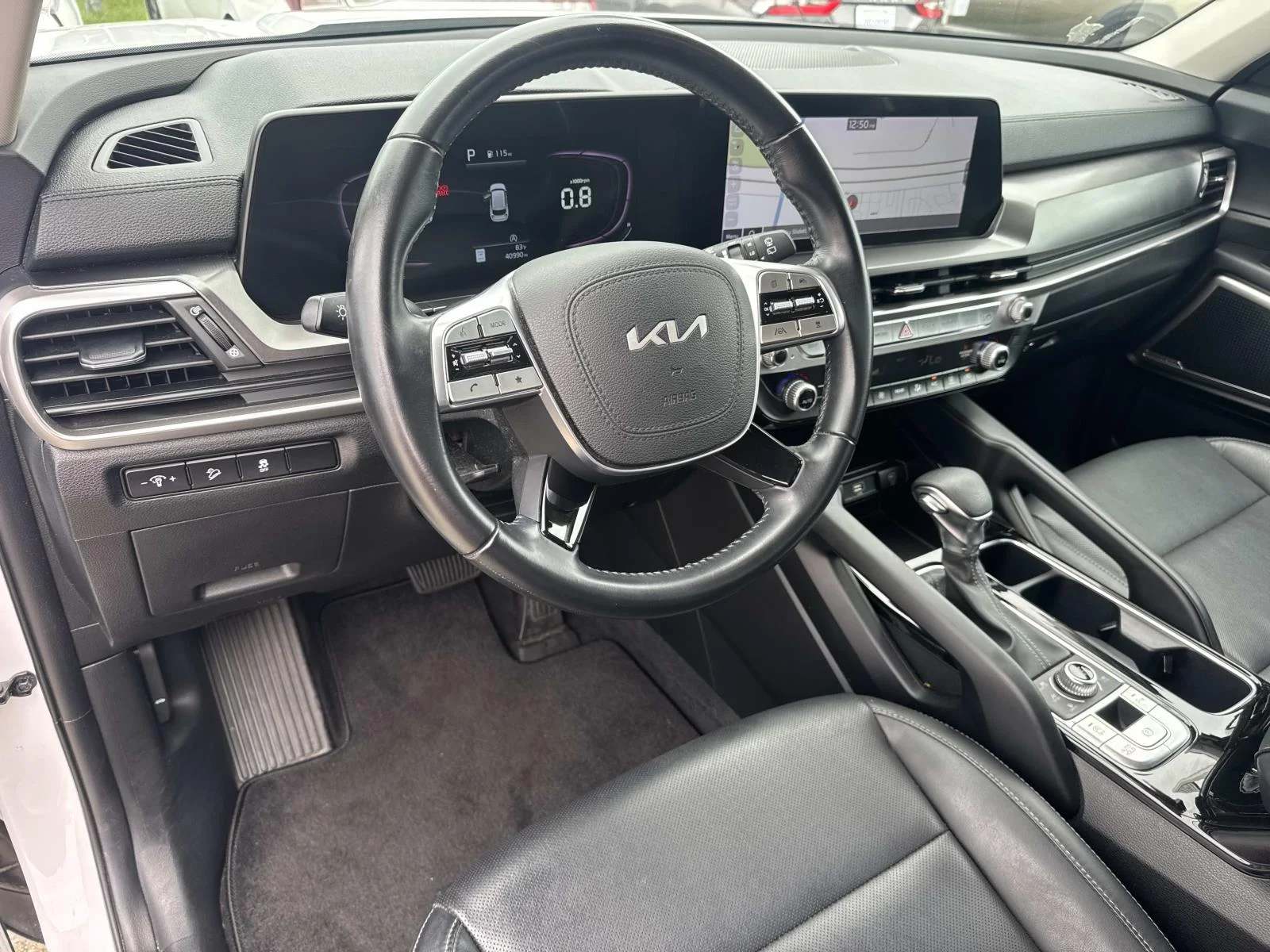 Used 2023 Glacial White Pearl Kia LX AWD image 17