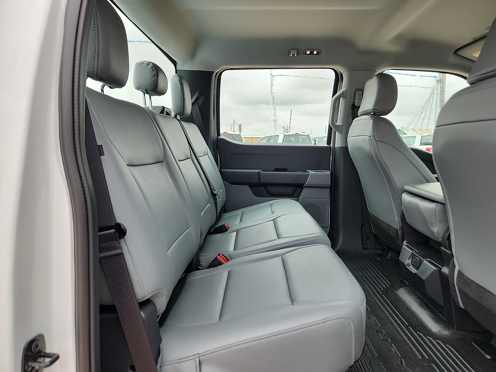 New 2026 Oxford White Ford F-250® XL image 19