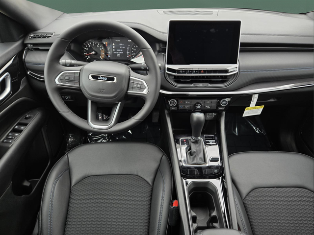 New 2026 Diamond Black Crystal Pearlcoat Jeep Latitude image 22