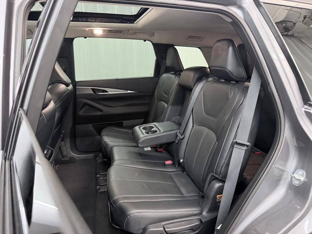 Certified Used 2023 Gray INFINITI LUXE image 37
