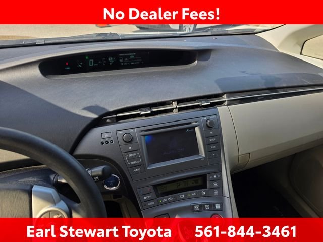 Used 2013 Beige Toyota Two image 6