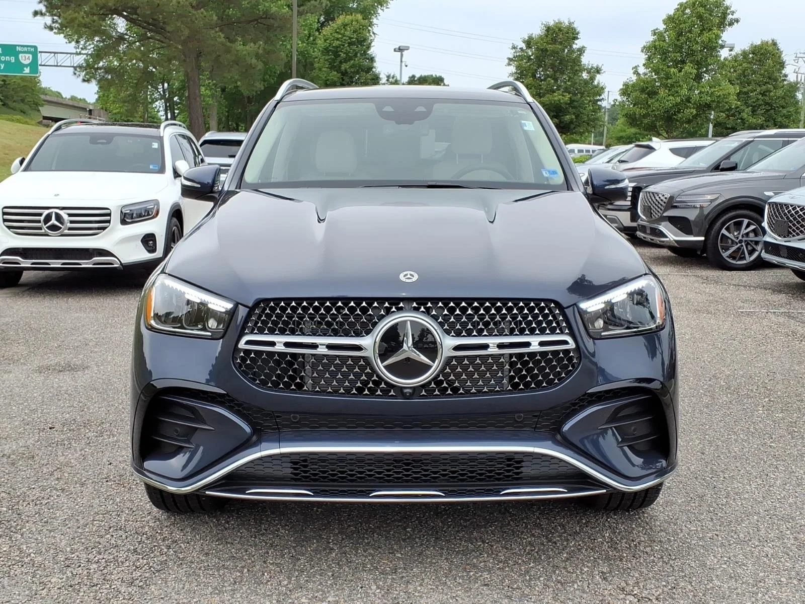 New 2026 BLUE Mercedes-Benz GLE 350 image 2