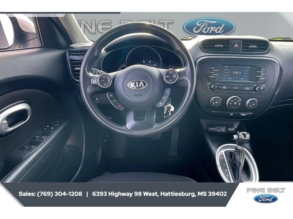 Used 2016 Clear White Kia + image 6