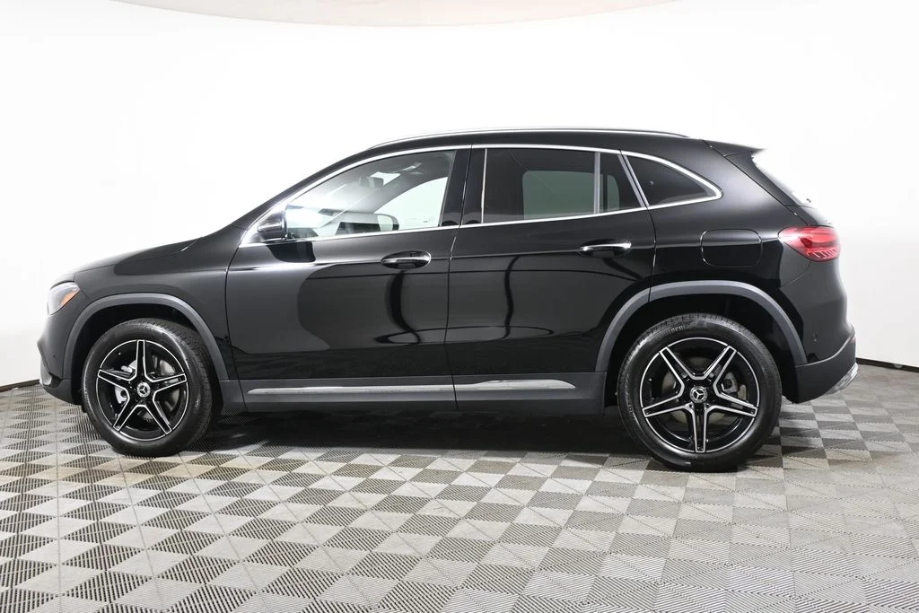Used 2026 Black Mercedes-Benz GLA 250 image 2