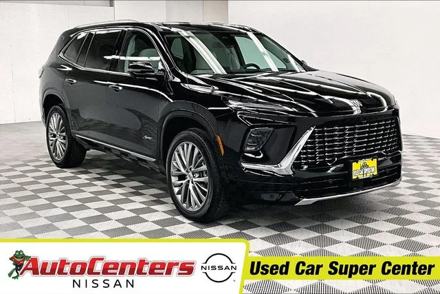 2025 Buick Enclave Avenir AWD's photo