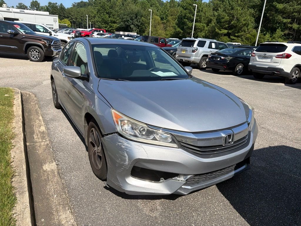 Used 2017 Silver Honda LX image 4