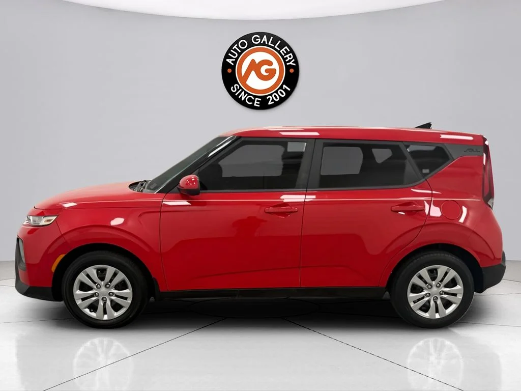Used 2020 Red Kia LX image 4
