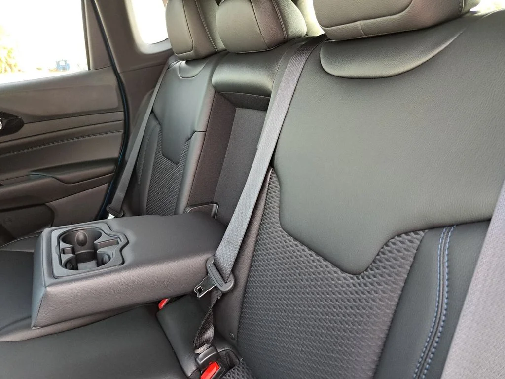New 2026 Blue Jeep Latitude image 26