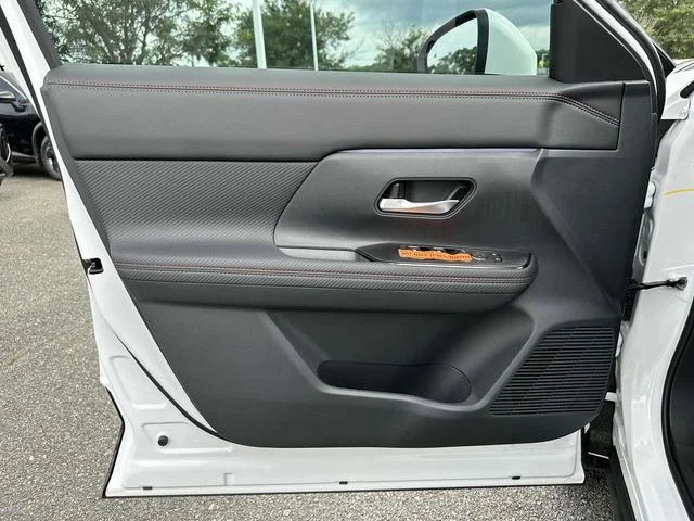 2025 Nissan Kicks SR - Photo 14
