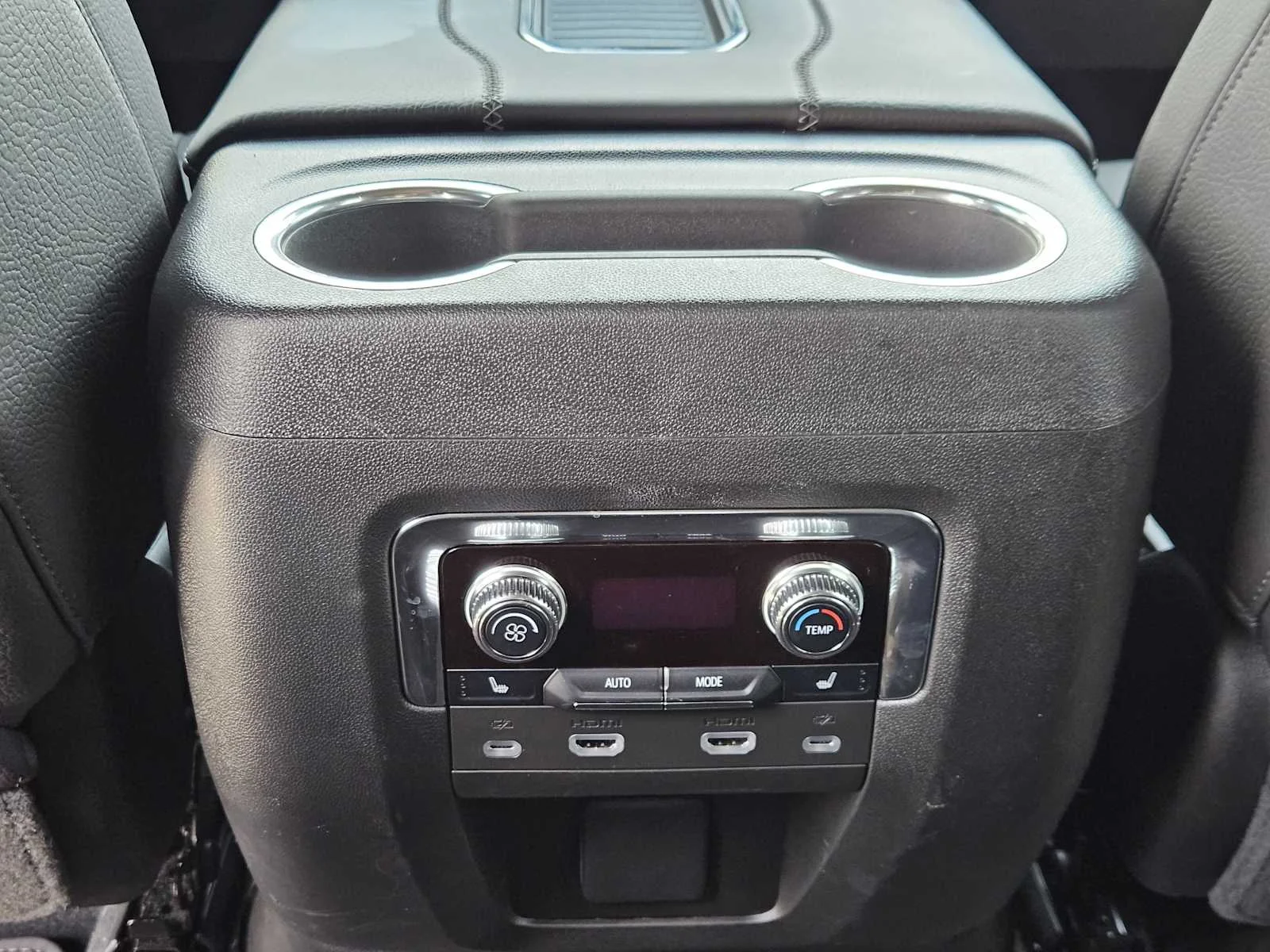 Used 2023 White Frost Tricoat GMC Denali image 30