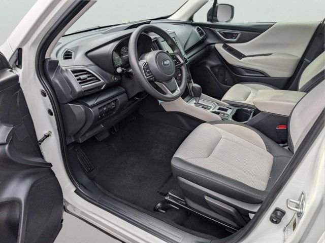 Used 2023 White Subaru Base image 10