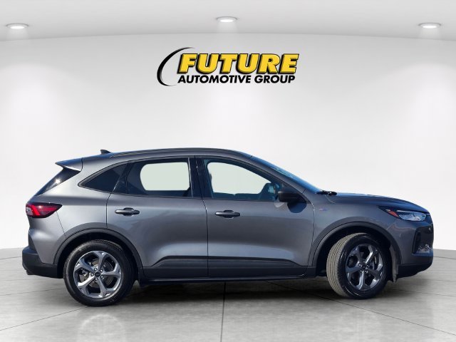 Used 2025 Gray Ford ST-Line image 3