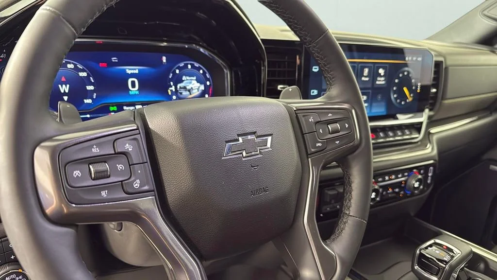 Used 2025 Slate Gray Metallic Chevrolet ZR2 image 24