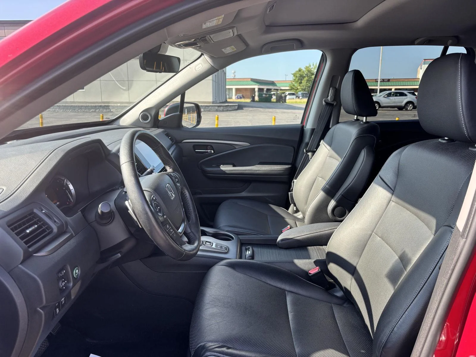 Used 2023 Radiant Red Metallic II Honda RTL image 33