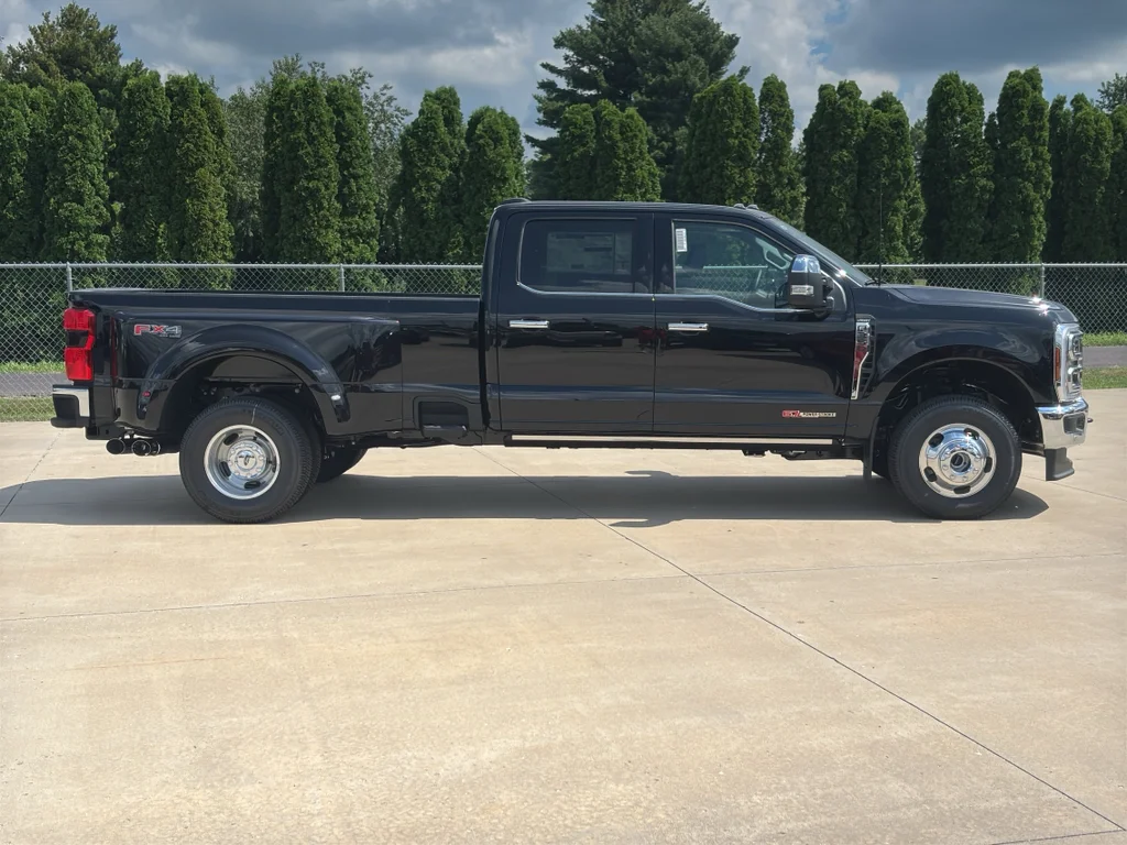 New 2026 Agate Black Metallic Ford F-350® Lariat® image 23