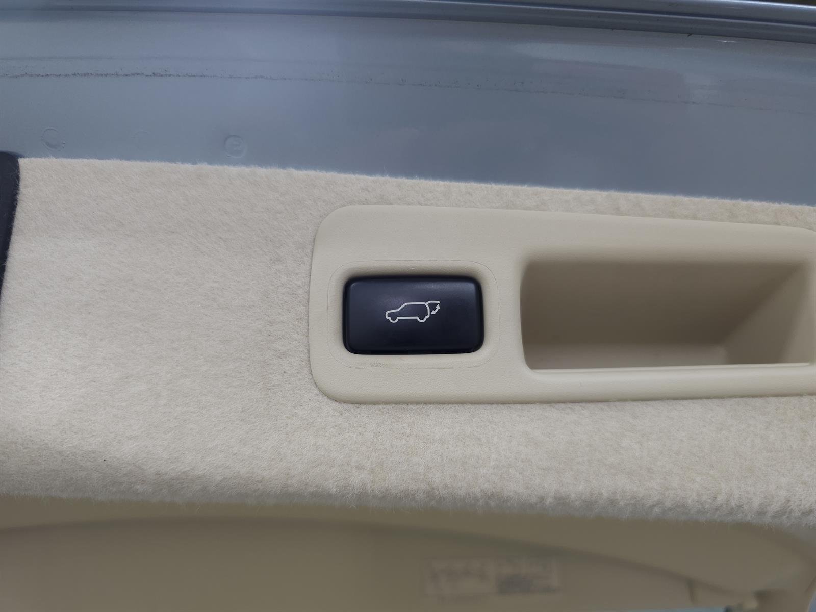 Used 2010 Blue Lexus  image 9