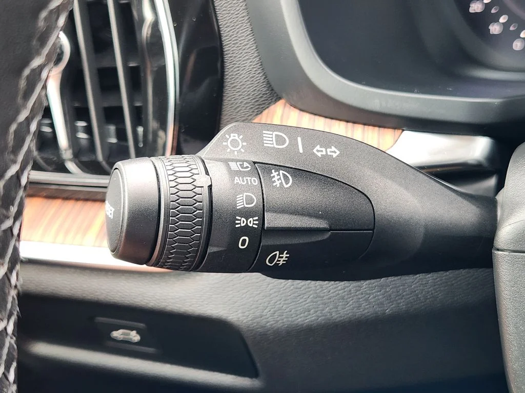 Used 2024 Fusion Red Metallic Volvo Plus Dark Theme image 34