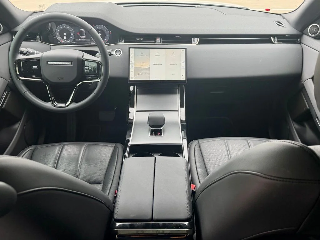 Certified Used 2026 Fuji White Land Rover S image 4