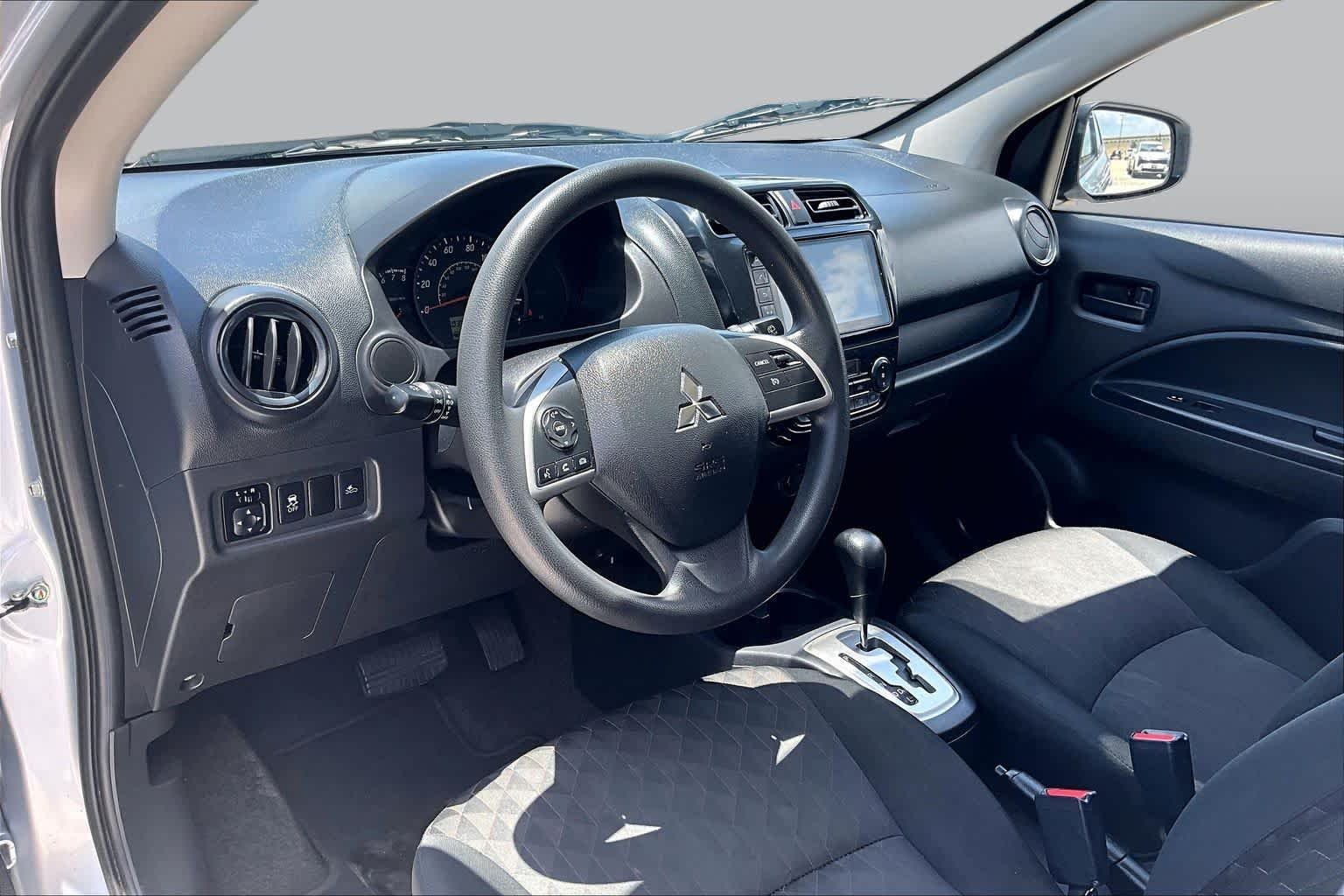 Used 2024 Starlight Silver Metallic Mitsubishi ES image 16