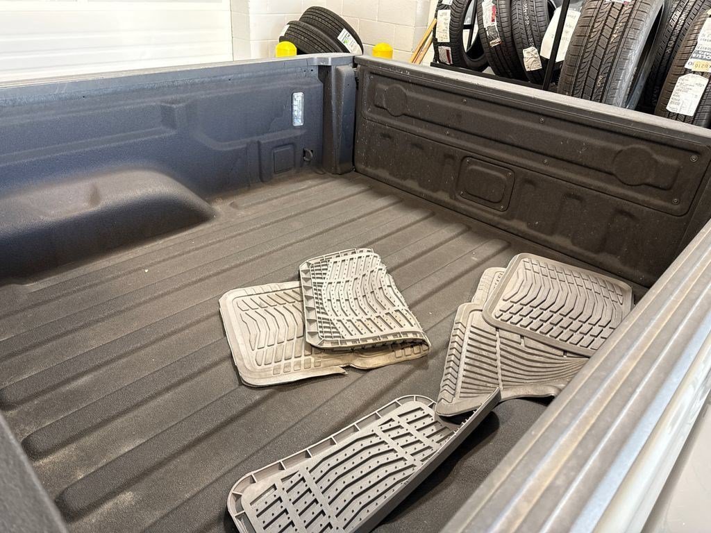 Used 2023 Gray Jeep High Altitude 4x4 image 12