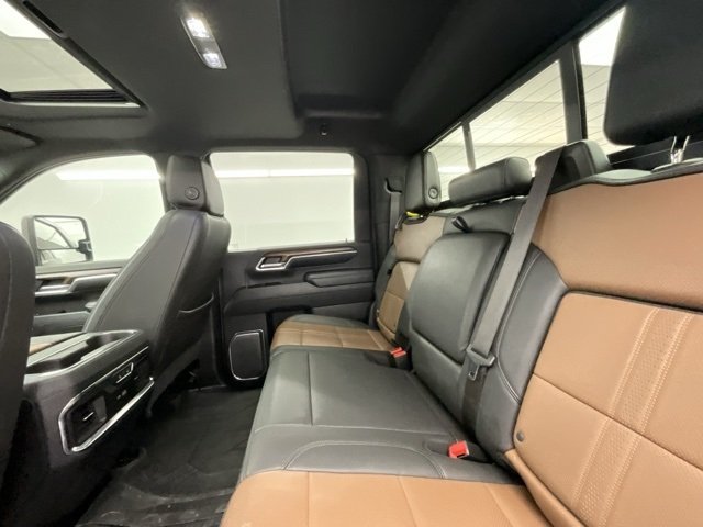 2024 Chevrolet Silverado 2500HD High Country photo 4