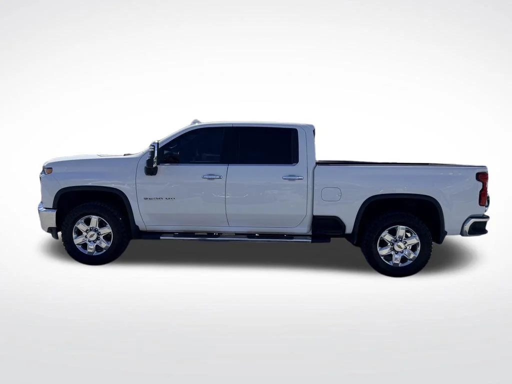 Used 2021 White Chevrolet LTZ image 3