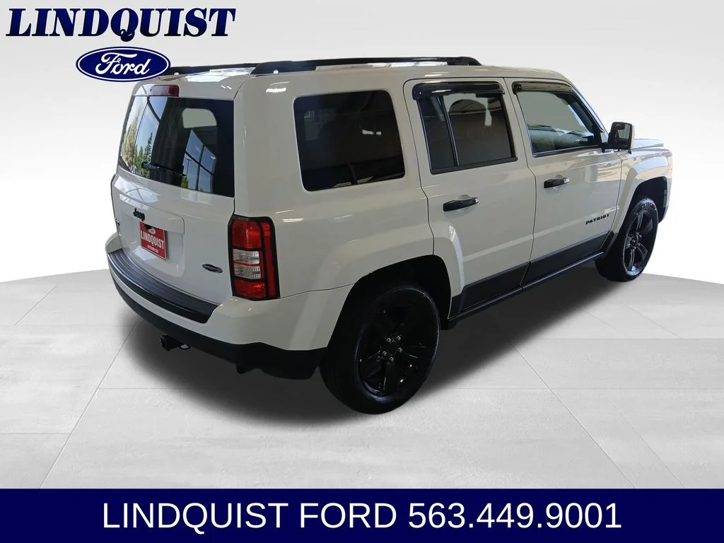 Used 2015 Bright White Clearcoat Jeep Sport image 5