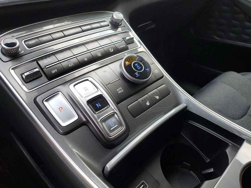 Used 2023 Silver Hyundai SEL image 33