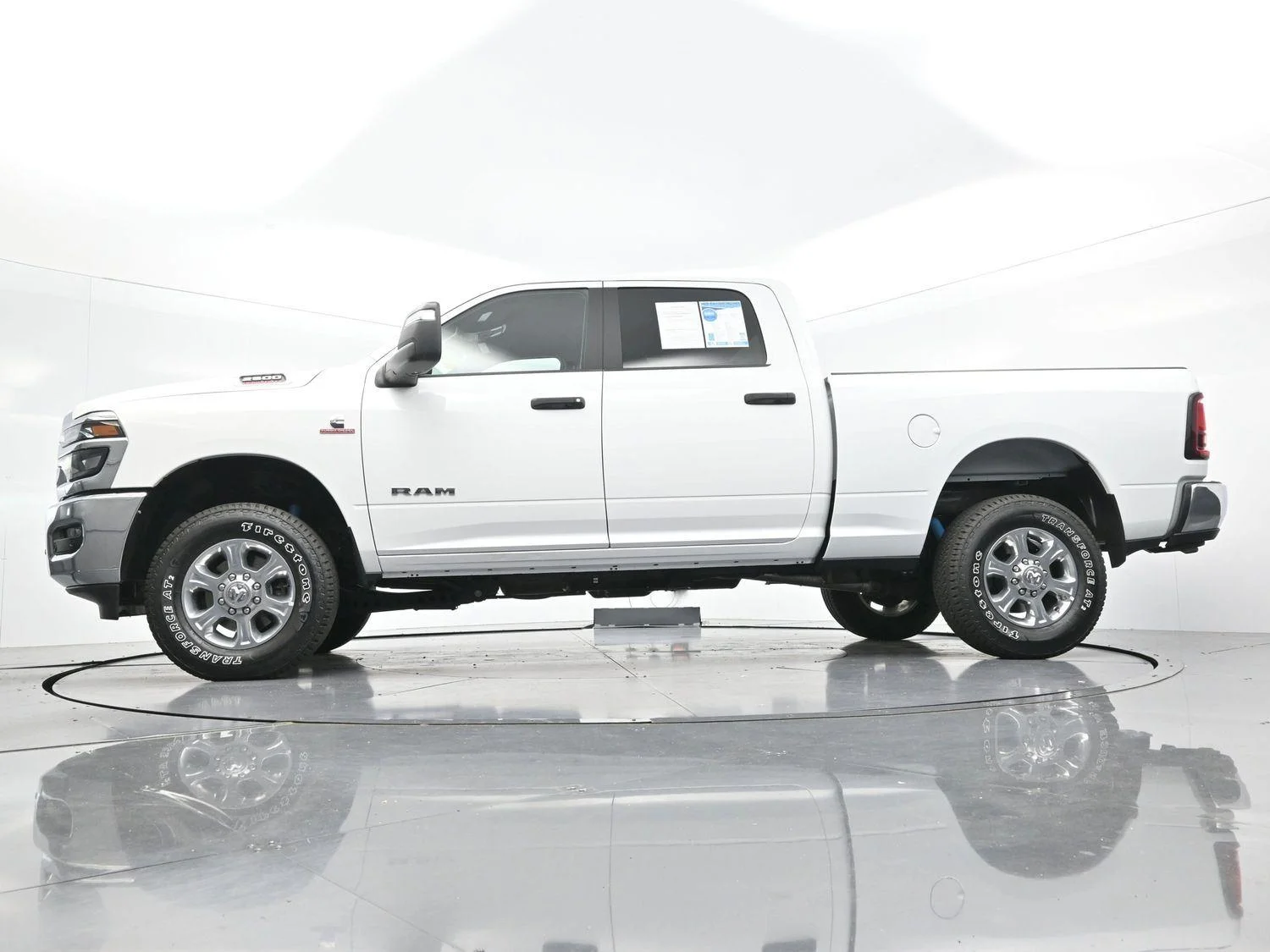 Used 2025 White Ram Big Horn image 46
