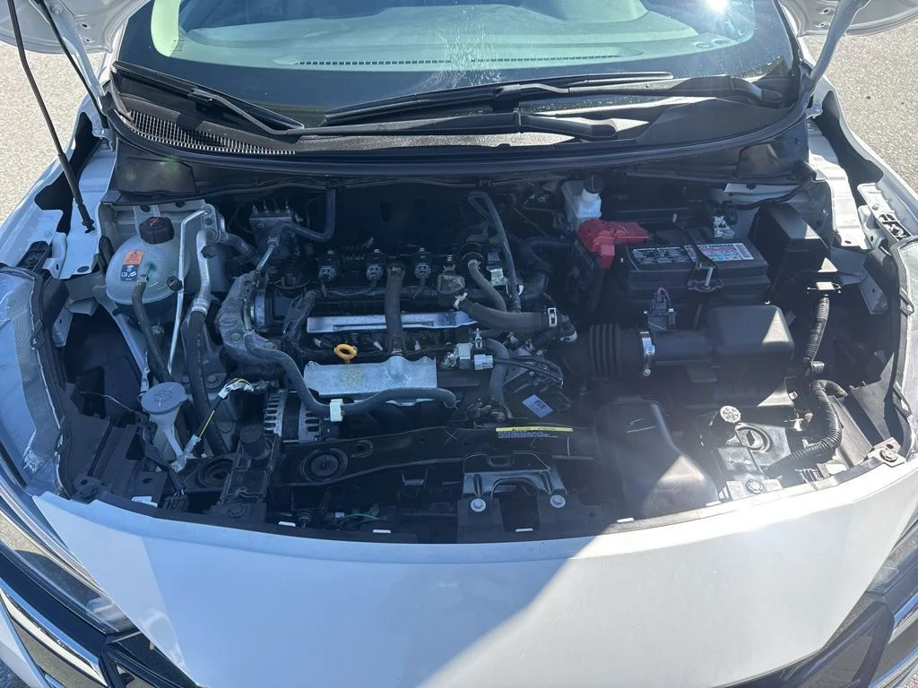 Used 2025 White Nissan 1.6 SV image 29