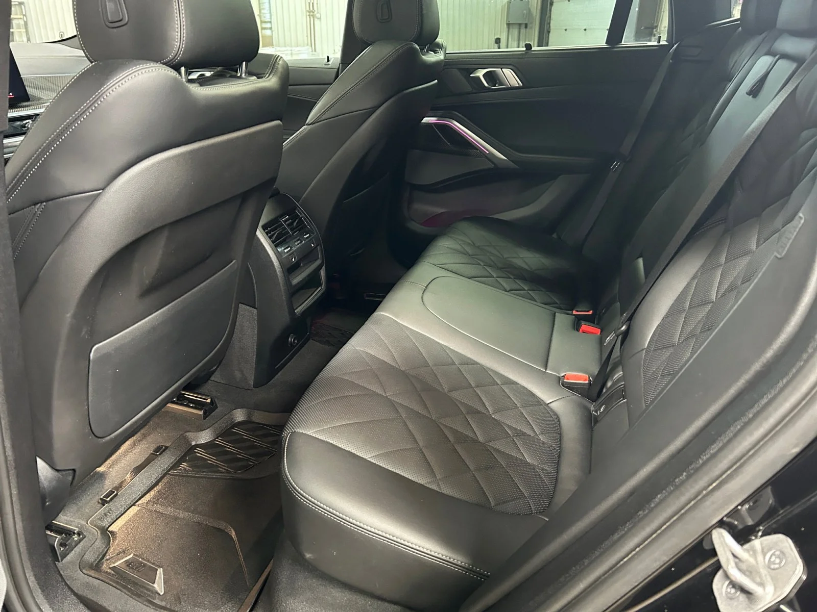 Used 2024 Black BMW xDrive40i image 19