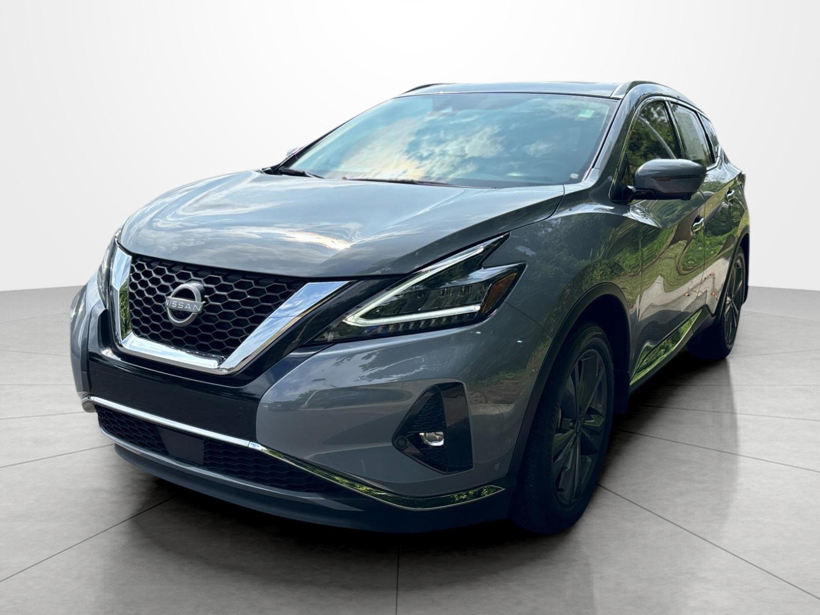 Used 2024 Boulder Gray Pearl Nissan Platinum image 1