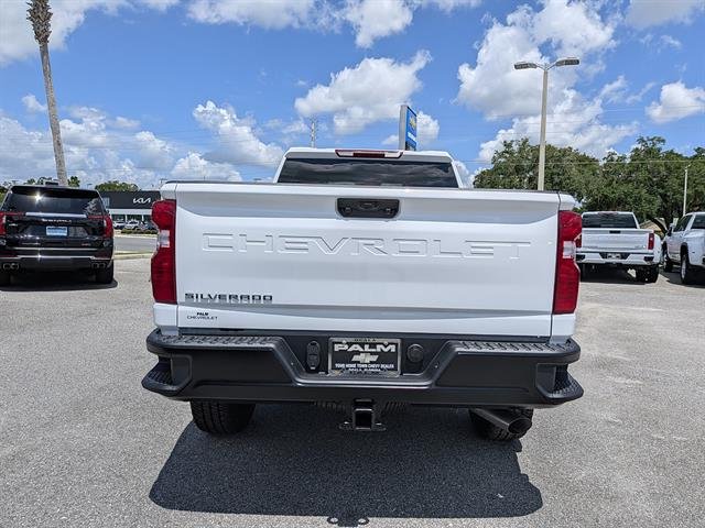 New 2026 Summit White Chevrolet WT image 4