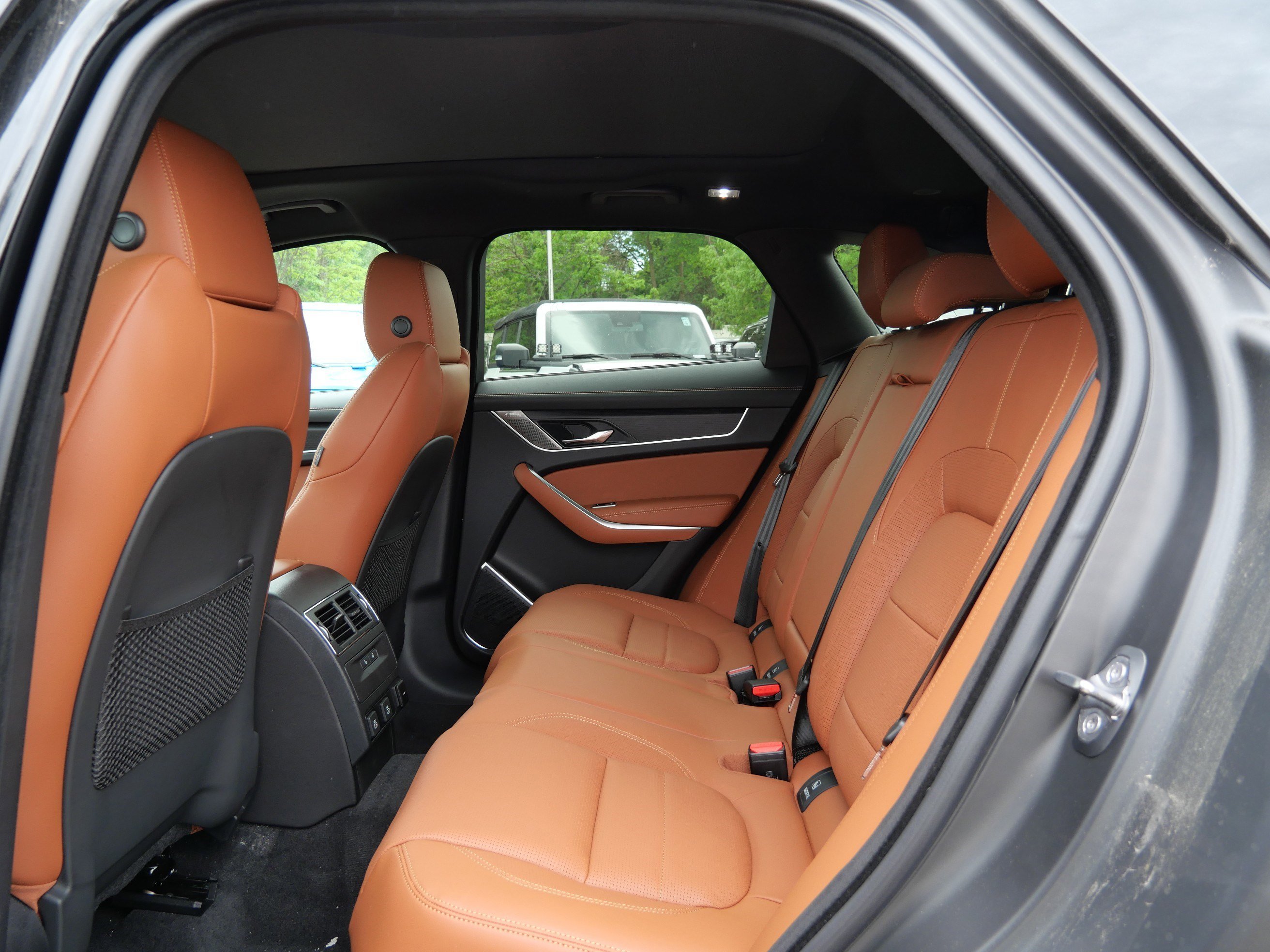 2026 Jaguar F-Pace R-Dynamic S - Photo 6