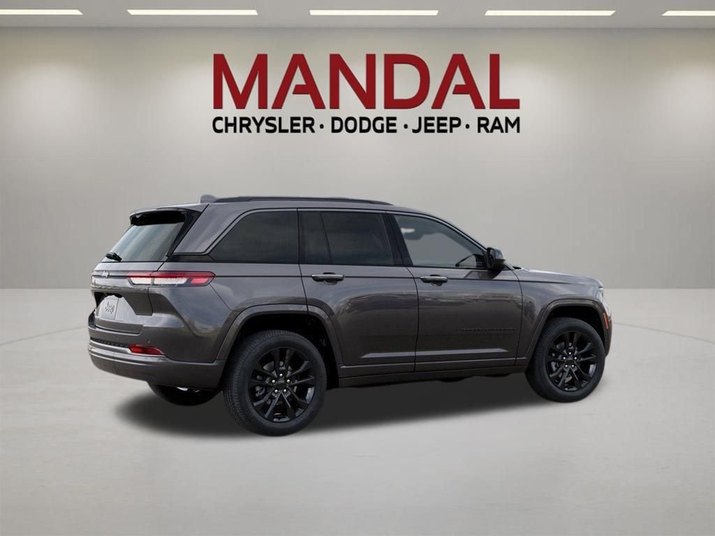 New 2026 Baltic Gray Metallic Clear-Coat Exterior Paint Jeep Limited Reserve image 4