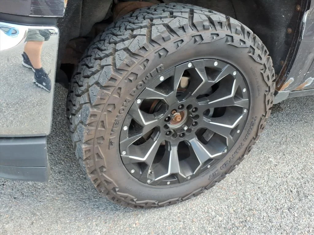 Used 2016 Gray Chevrolet LTZ image 3