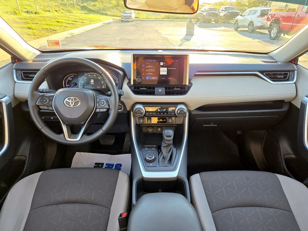 Used 2025 Red Toyota XLE image 16