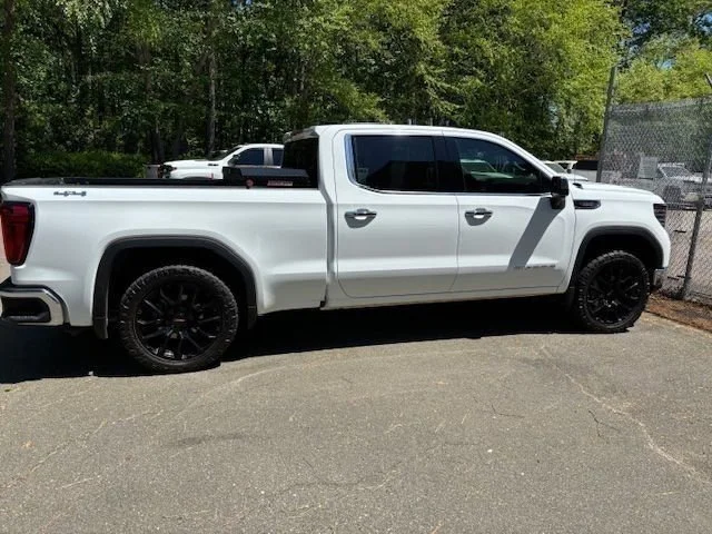 Used 2024 Summit White GMC SLT image 4