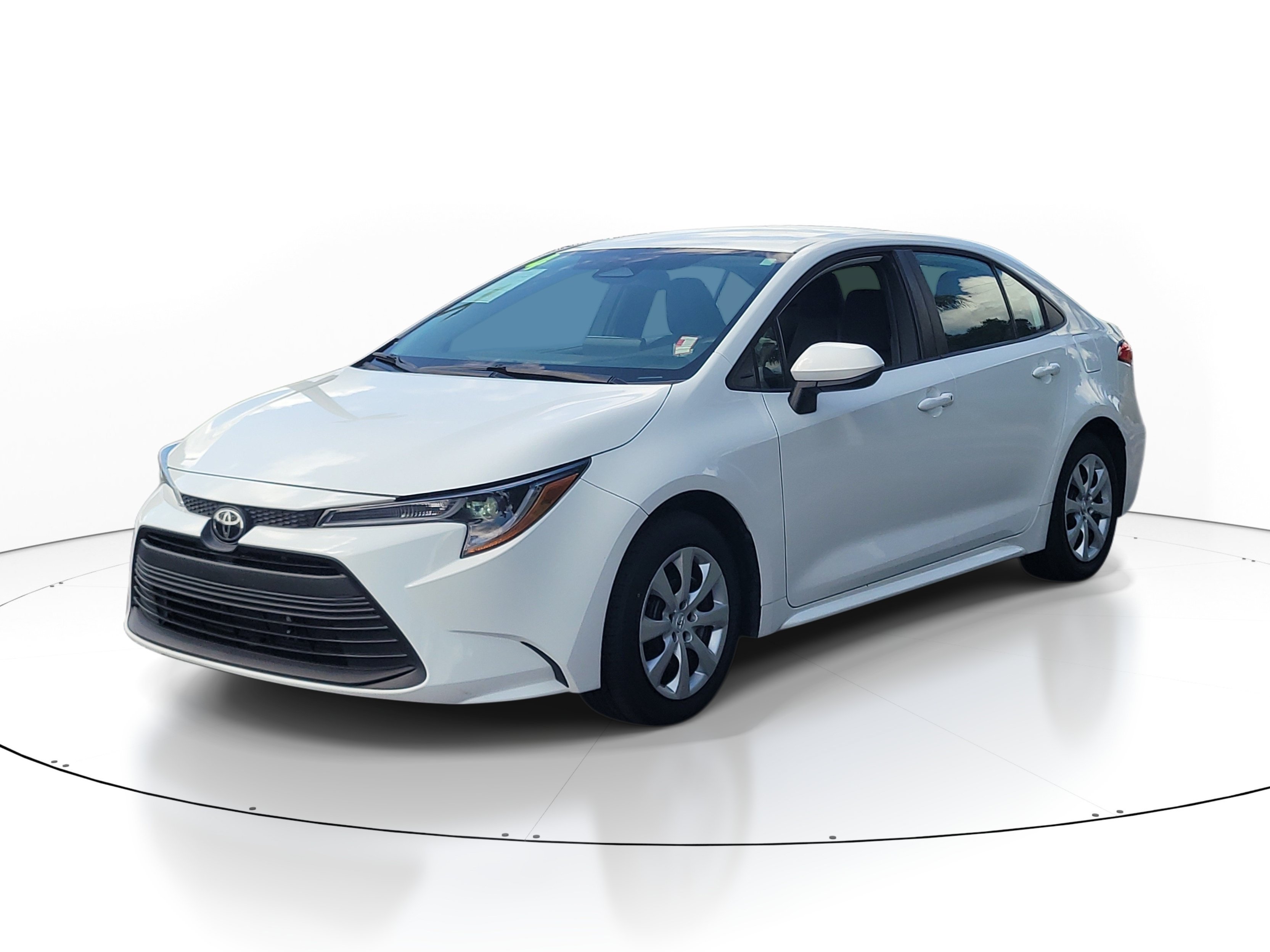 Used 2024 Ice Cap Toyota LE image 3