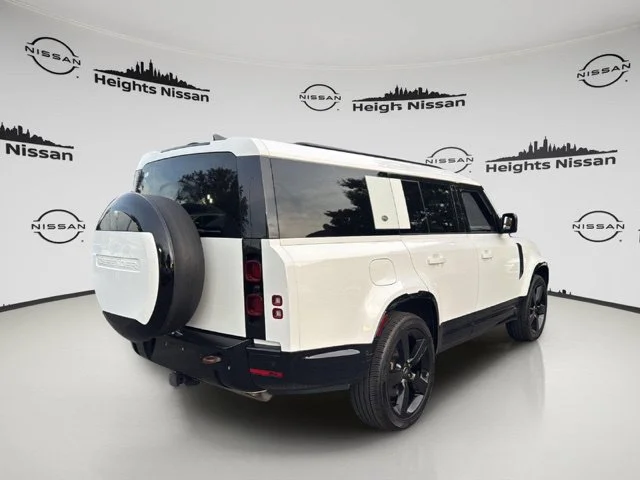 2024 Land Rover Defender X-Dynamic SE - Photo 7