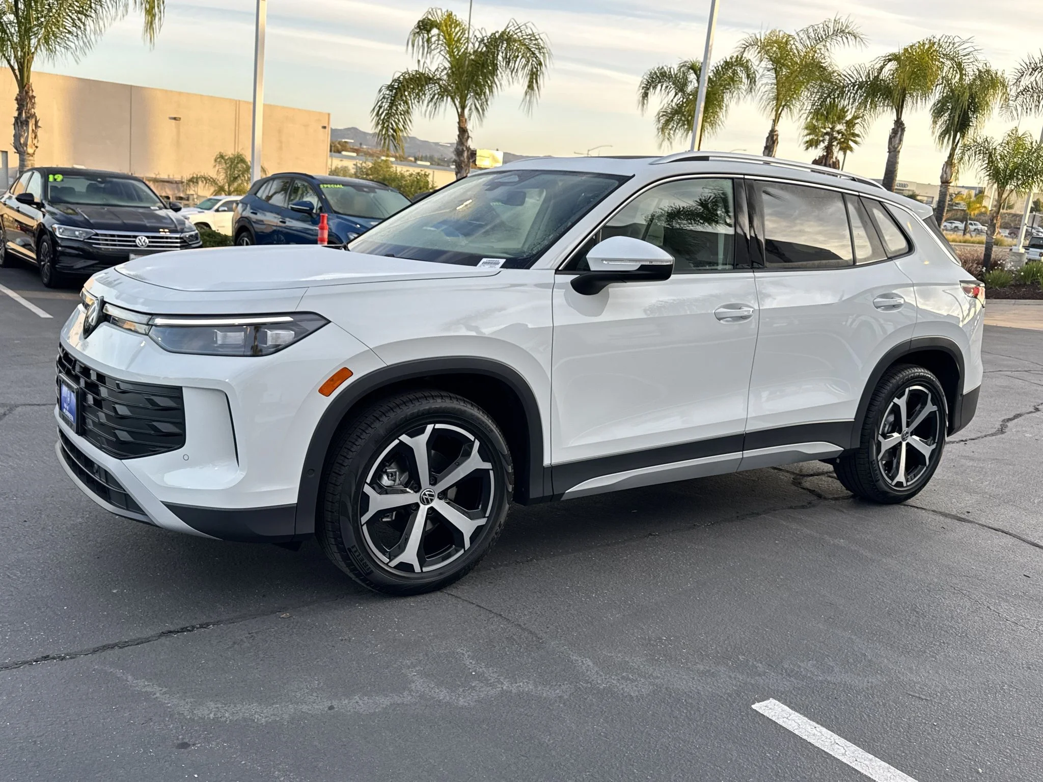 New 2026 Pure White Volkswagen SE image 3