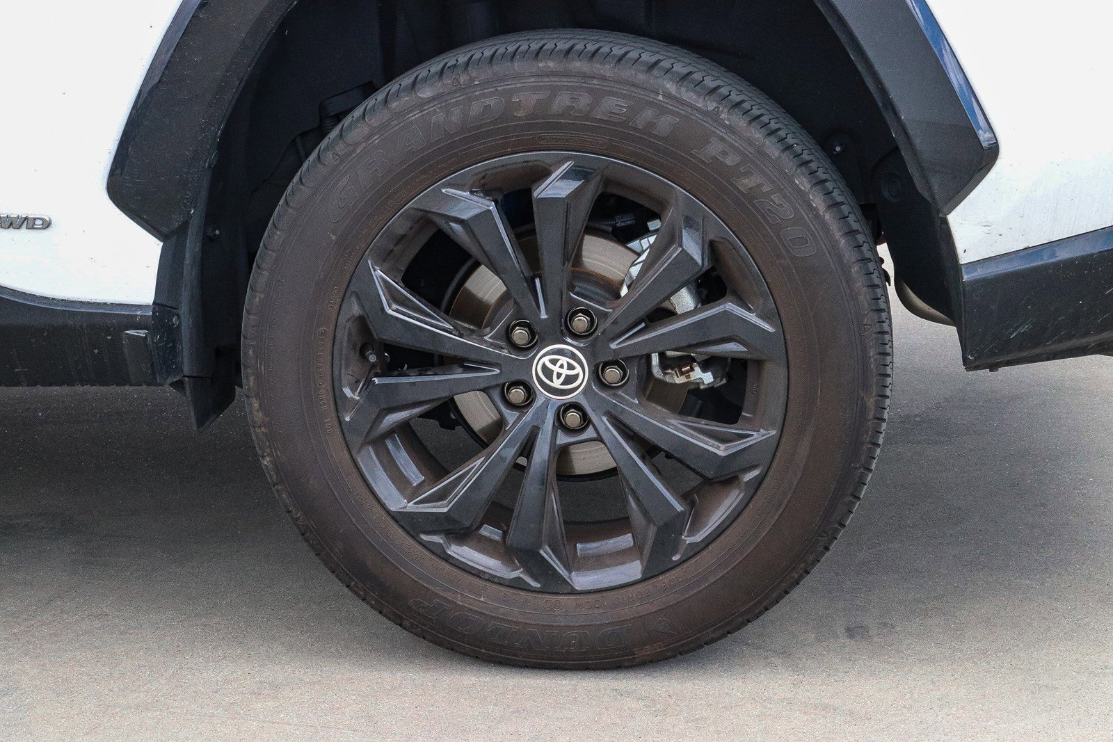 Used 2024 Wind Chill Pearl Toyota Hybrid SE image 8